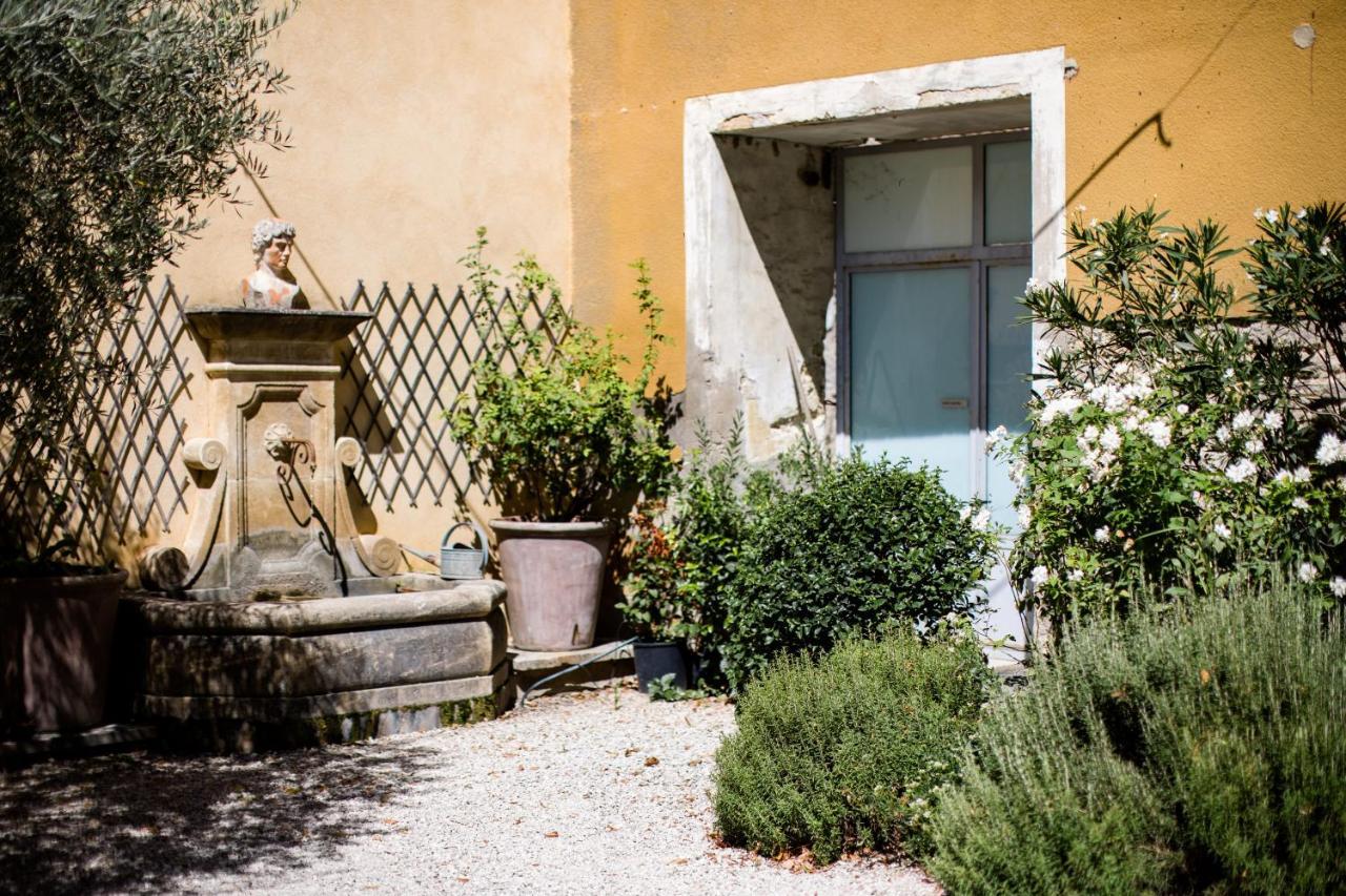 Domaine De Blanche Fleur Hotell Châteauneuf-de-Gadagne Eksteriør bilde
