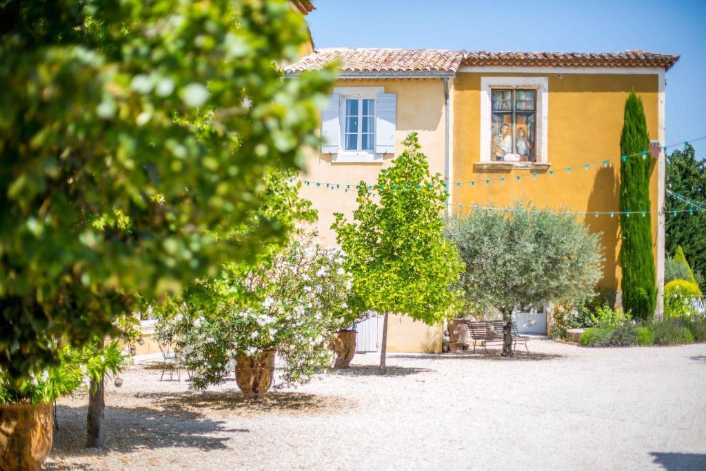 Domaine De Blanche Fleur Hotell Châteauneuf-de-Gadagne Eksteriør bilde